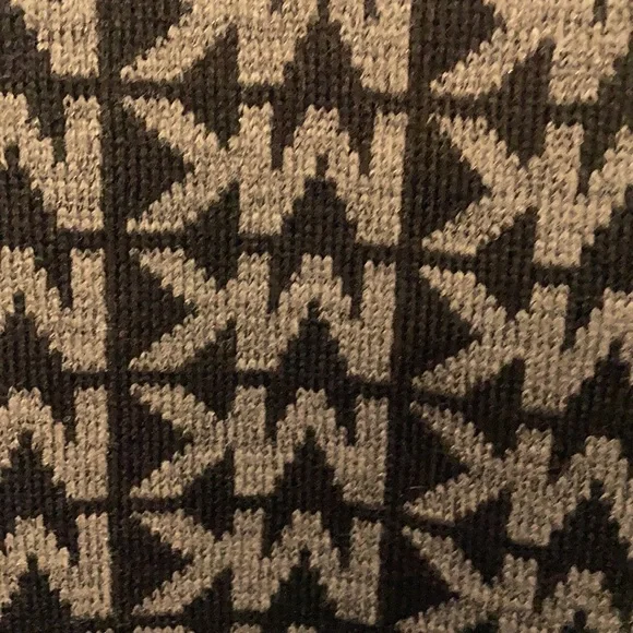 NWT Michael by Michael Kors scarf in black & charcoal. Hand wash cold. About 63” - Picture 4 of 7